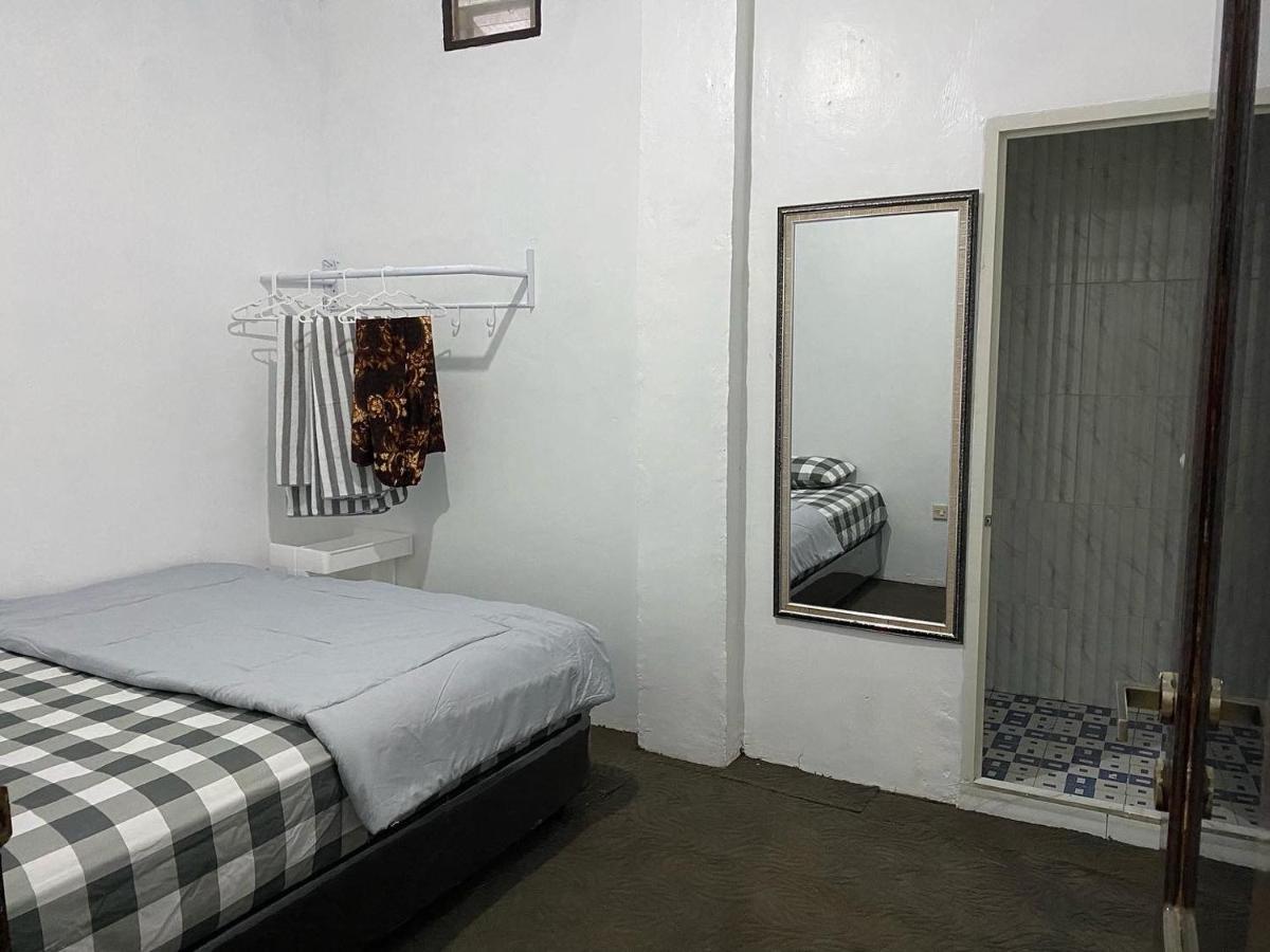 Penginapan Violet Doorz Syariah Banjarbaru Экстерьер фото