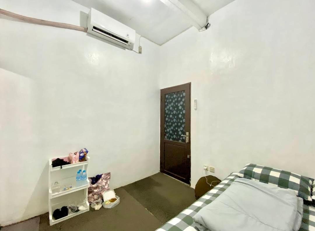 Penginapan Violet Doorz Syariah Banjarbaru Экстерьер фото