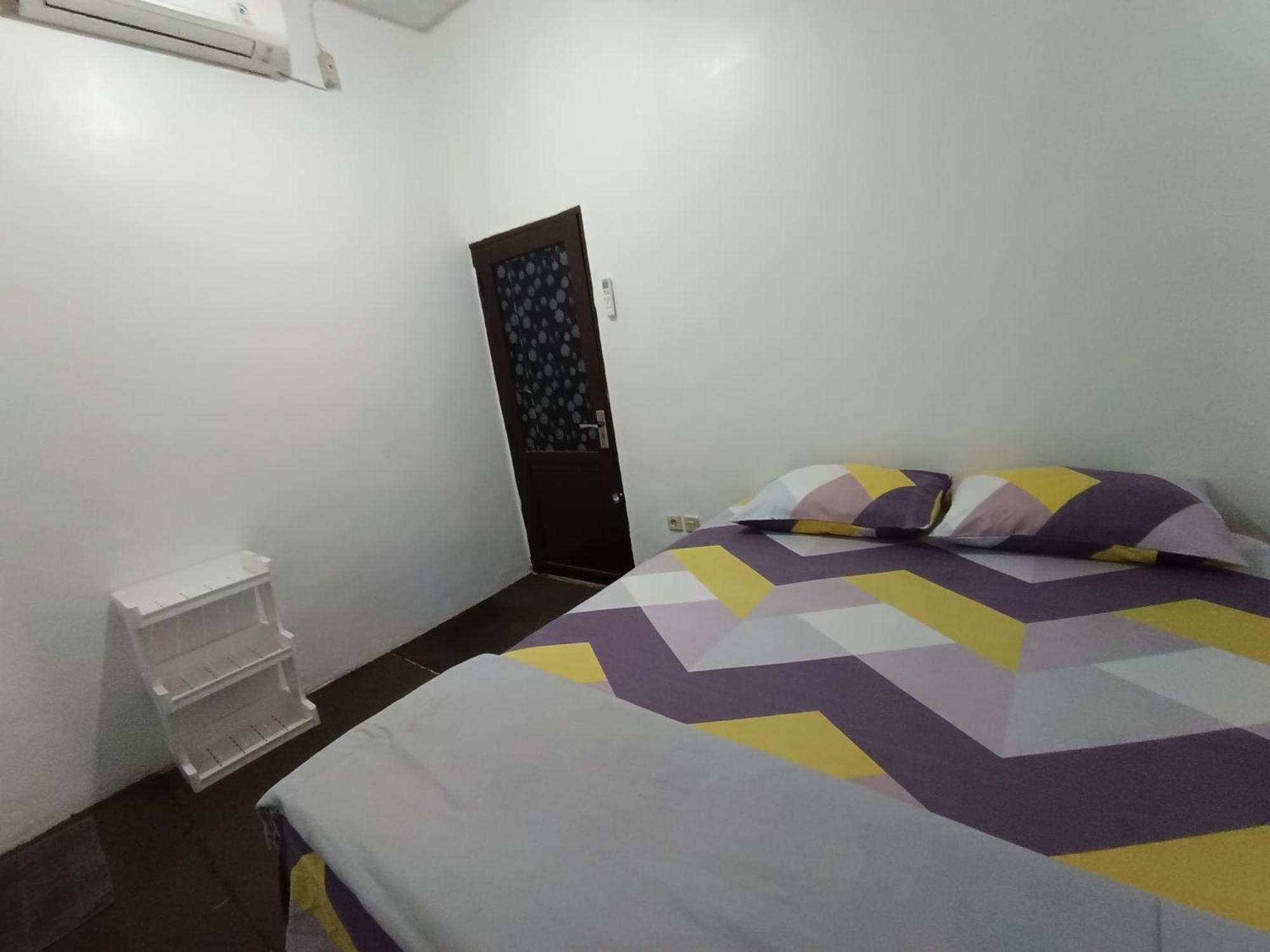 Penginapan Violet Doorz Syariah Banjarbaru Экстерьер фото