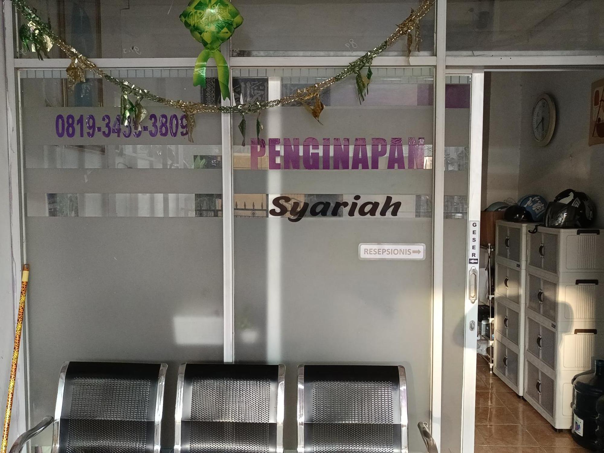 Penginapan Violet Doorz Syariah Banjarbaru Экстерьер фото