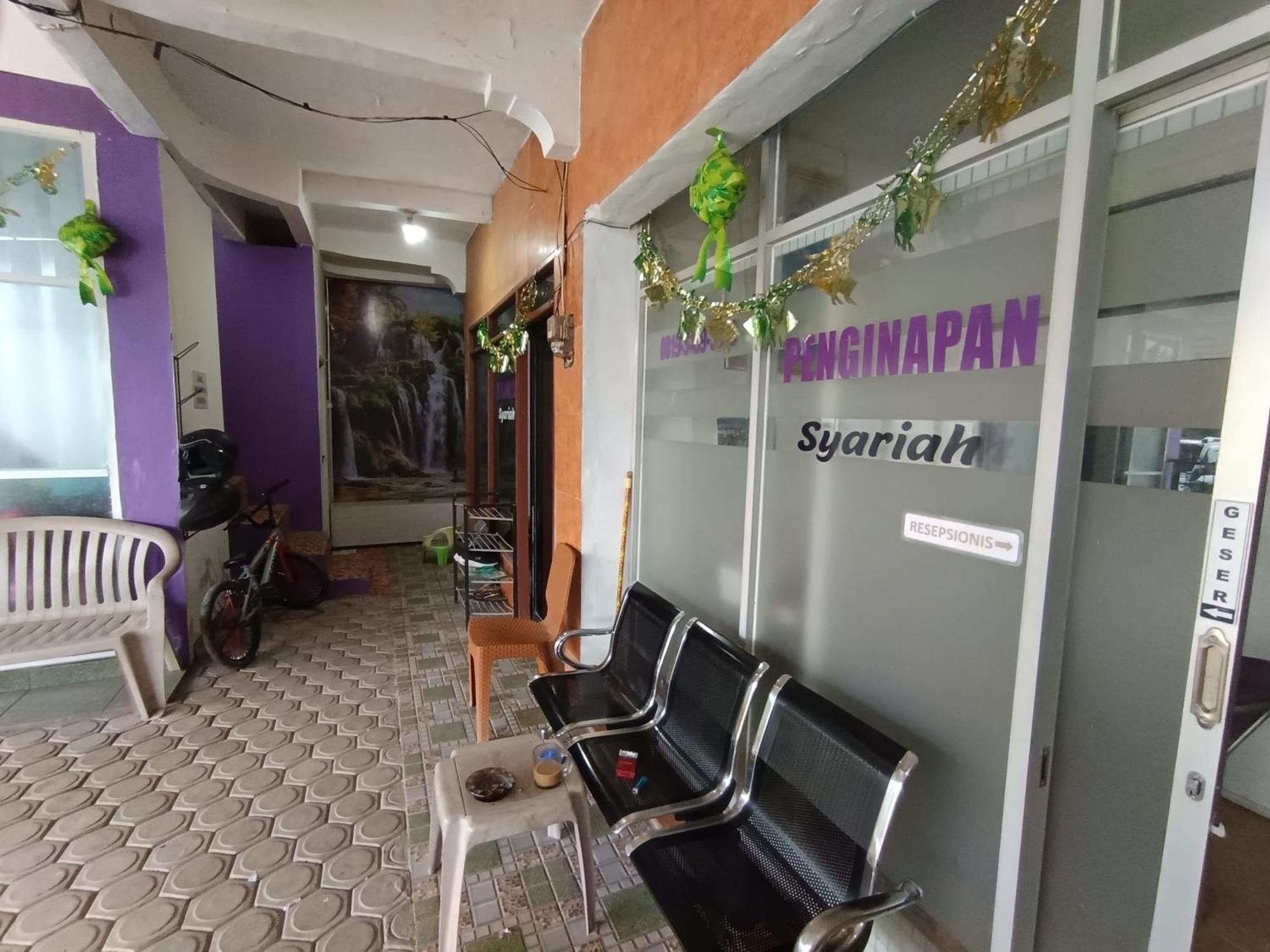 Penginapan Violet Doorz Syariah Banjarbaru Экстерьер фото